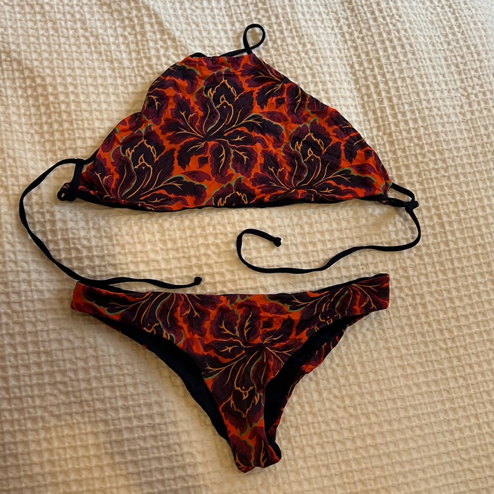 L space bathing suit top and bottom